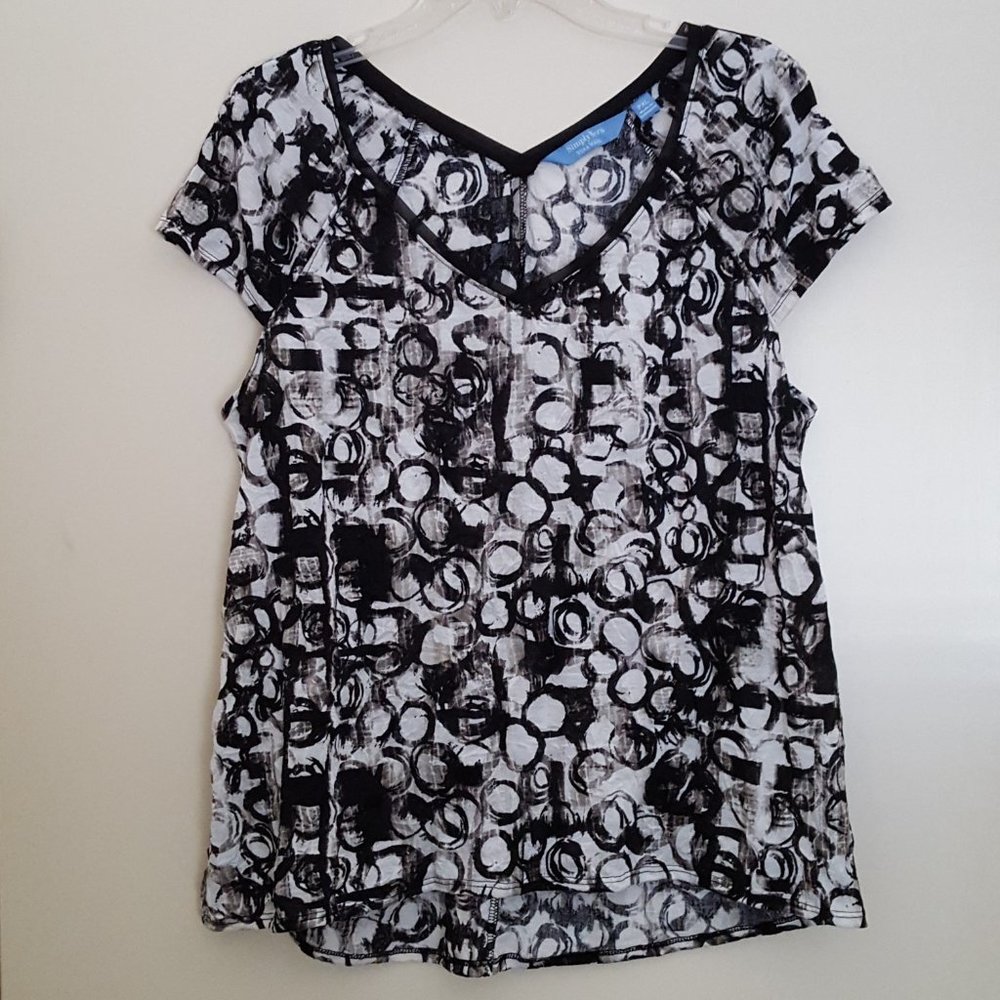 Cap sleeve crinkle v-neck top